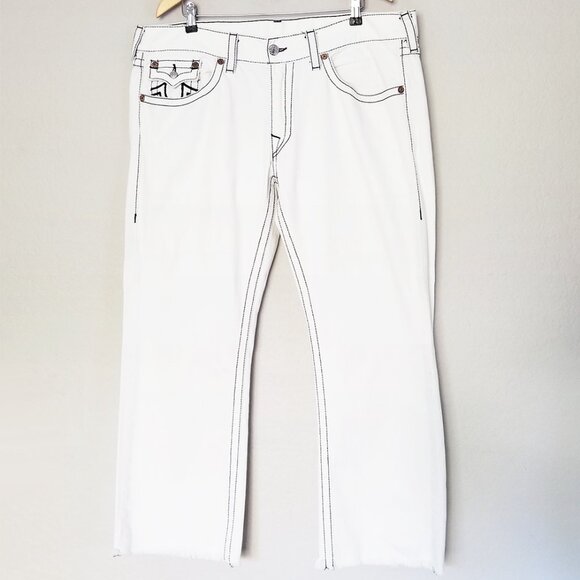 True Religion Men's 40 Straight Leg Jeans Optic White Blue Stitch Flap Raw Hem - Picture 2 of 16